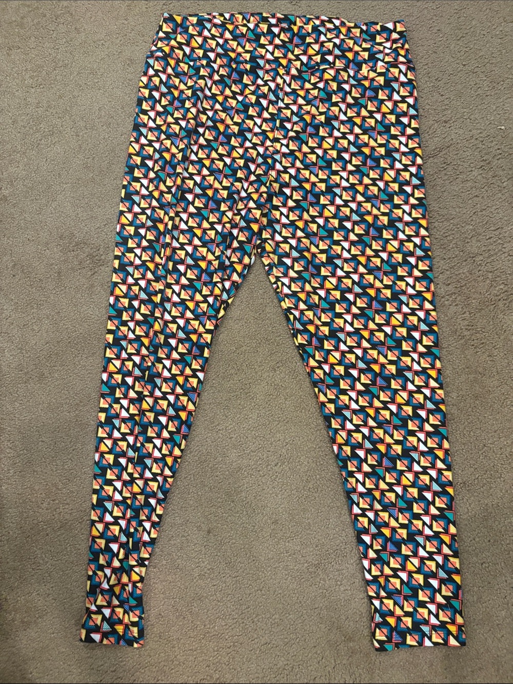 LuLaRoe Tall & Curvy 2 (TC2) Geometric Patterned Leggings.